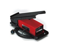 Pedal de comando para a regulação da corrente de soldadura